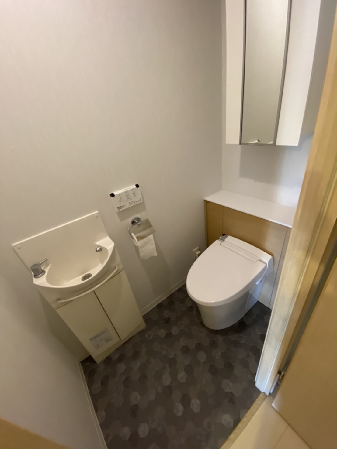 LIXILトイレリフォーム