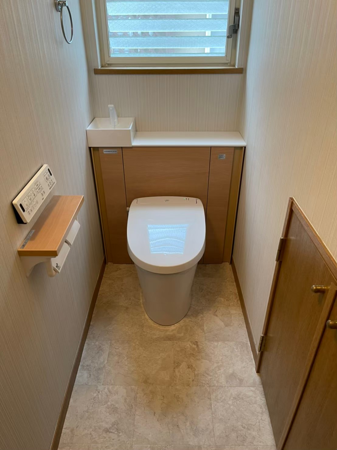 LIXILトイレリフォーム